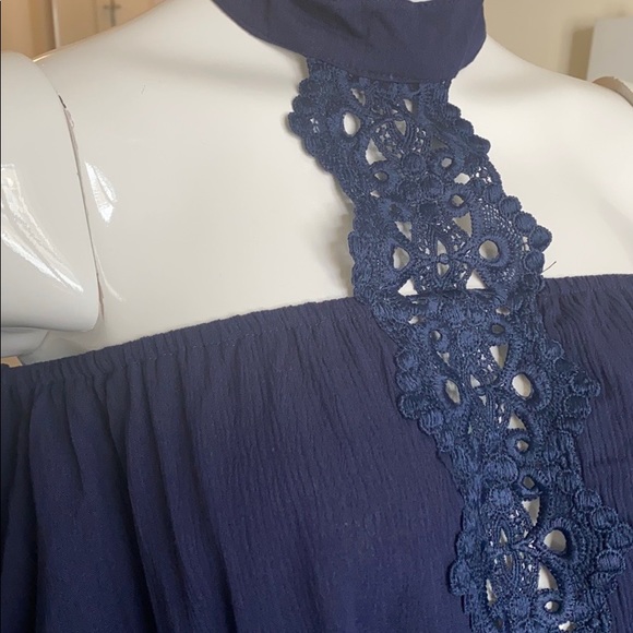 LF Seek the Label Off the Shoulder Collar Top - Picture 4 of 4